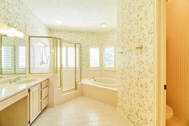 Building Photo - 10905 Galleria Cove