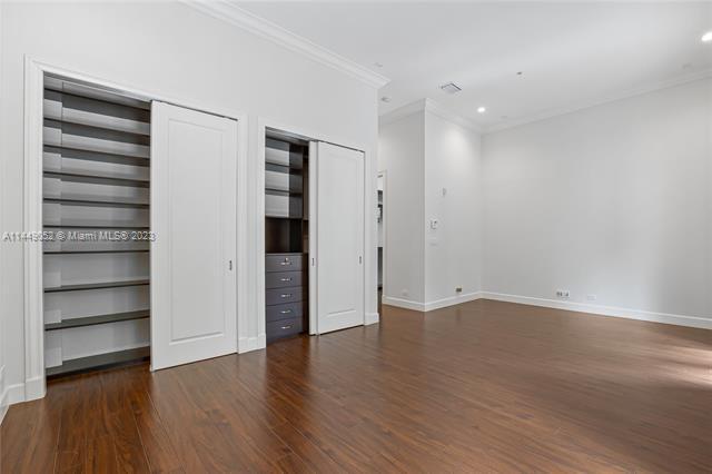 Building Photo - 7530 SW 56th Ct