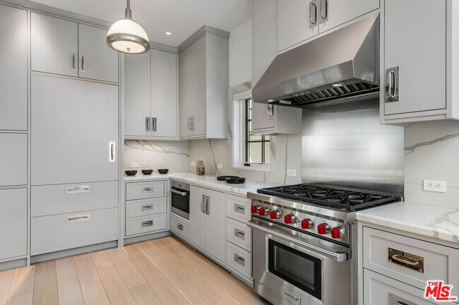 Building Photo - 15225 Palisades Village Ln