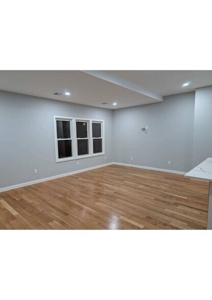 Building Photo - 7448 45th Ave