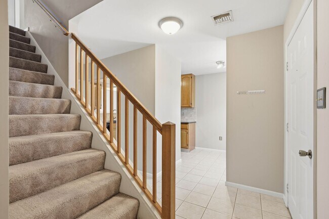 Building Photo - 106 Spring Ridge Ct