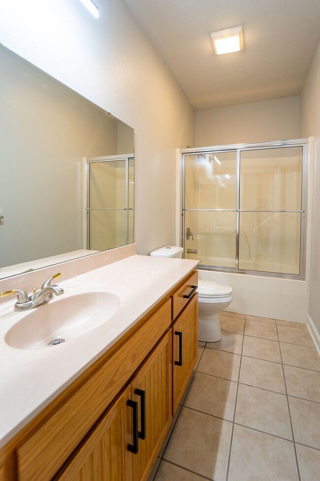 Building Photo - Charming 4 bedroom, 2 bathroom located in the picturesque Hot Springs Village