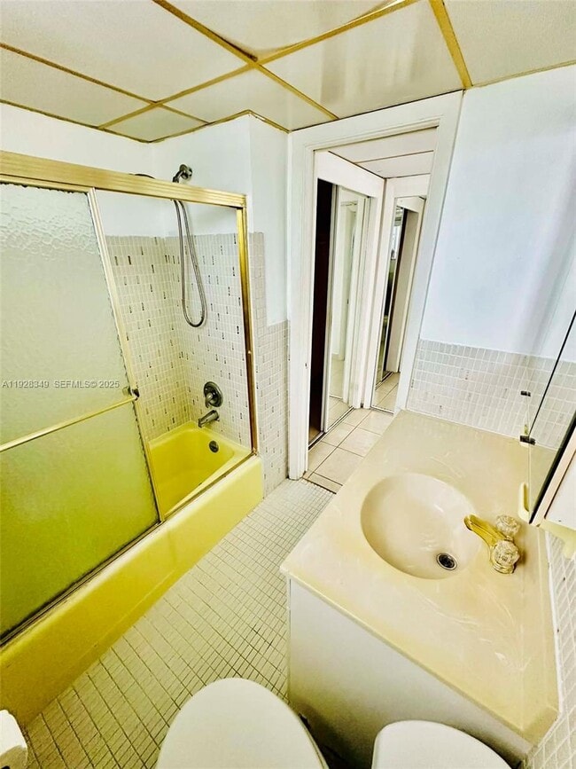 Building Photo - 330 SE 2nd St