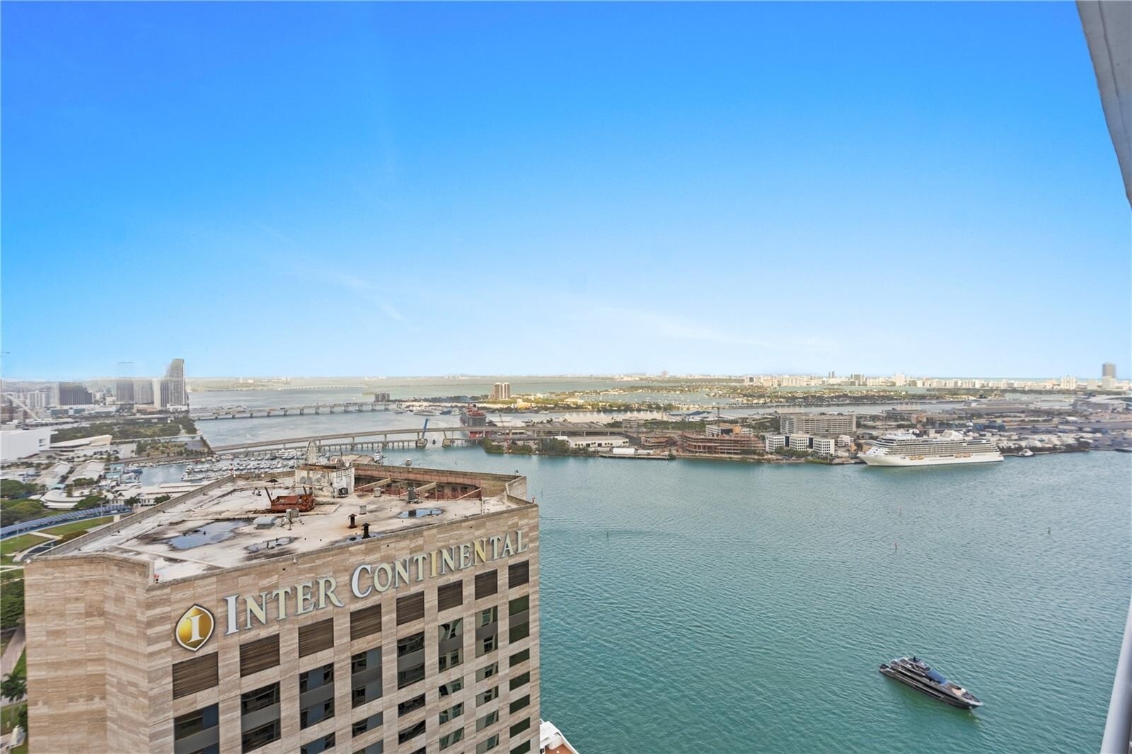 Building Photo - 335 S Biscayne Blvd