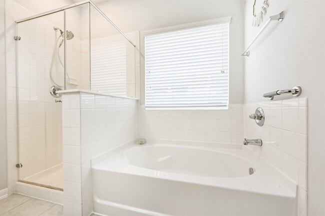 Building Photo - 10018 Chase Ct