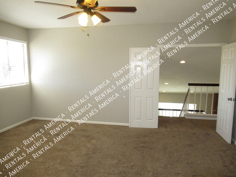 Building Photo - 1251 E Brentrup Dr