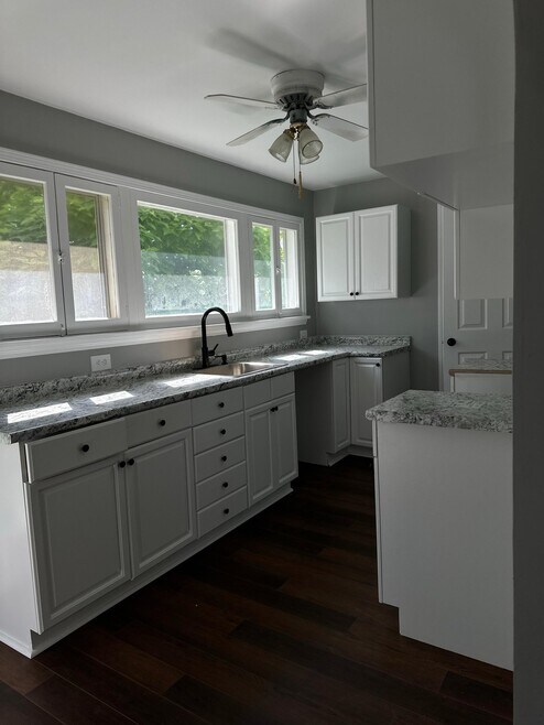 Building Photo - 472 Lamson Ave