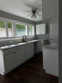 Building Photo - 472 Lamson Ave