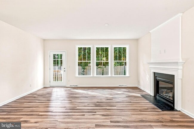 Building Photo - 34121 Juniper Dr