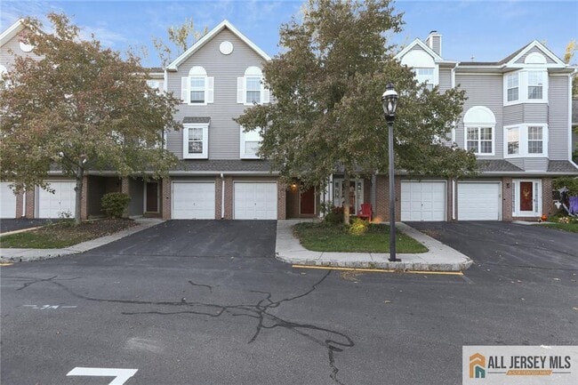 Building Photo - 140 S Barrow Pl