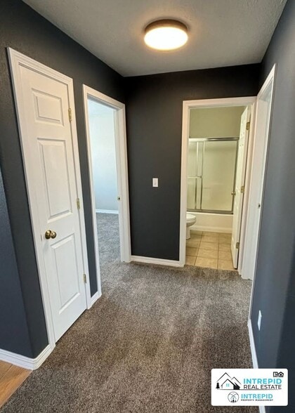 Building Photo - 180 Scrub Oak Dr