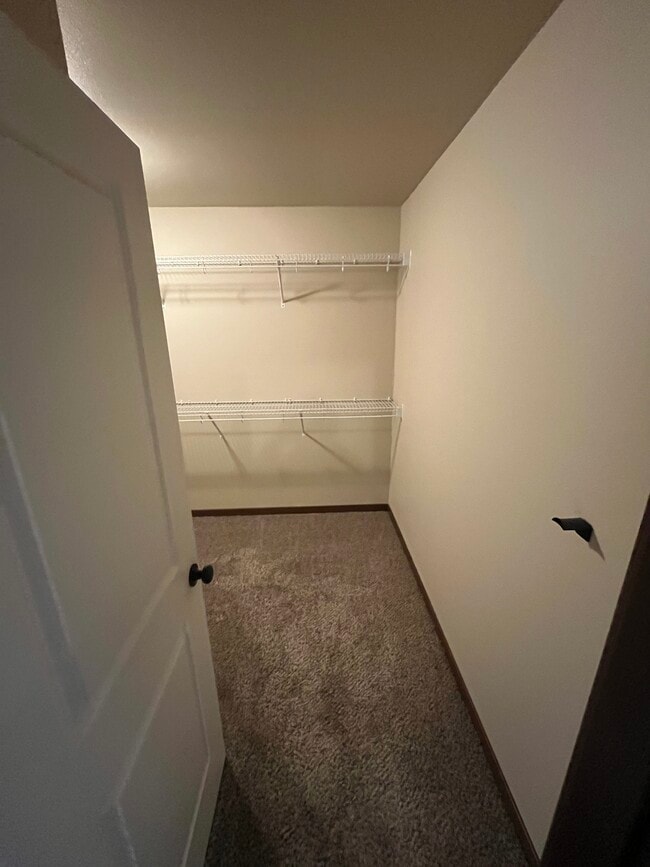 Building Photo - 55 Jaro Wy