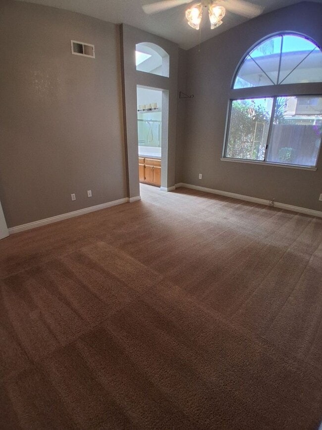 Building Photo - Beautiful Single-Story Home in Pheasant Run – Move-In Ready!