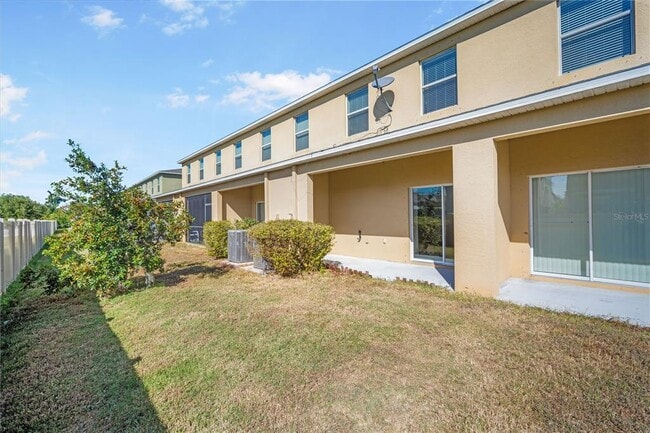 Building Photo - 2108 Golden Falcon Dr