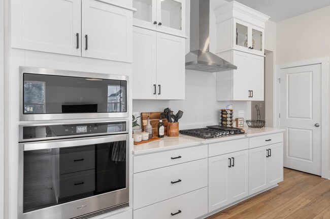 Building Photo - 31080 Silver Maple Dr