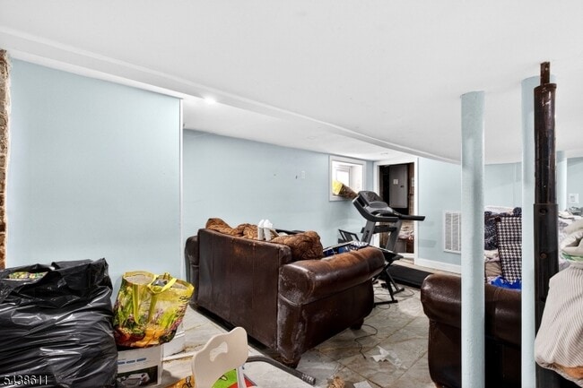 Building Photo - 139 Dalton St