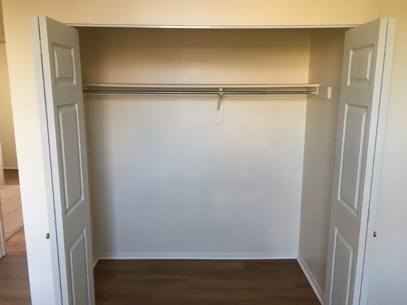 Building Photo - 15 E Read St