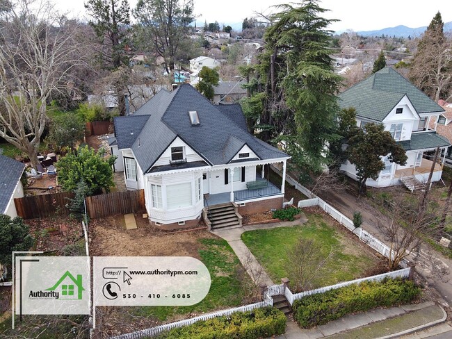 Building Photo - 1804 Chestnut St