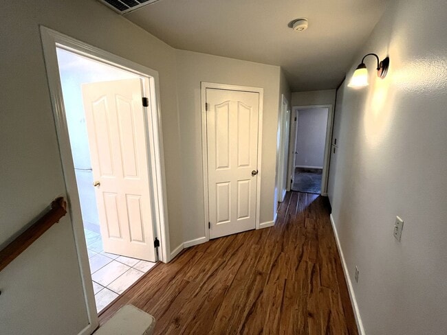 Building Photo - Custom 2-story Humboldt Hill home features 3-car garage, spacious pet-friendly yard
