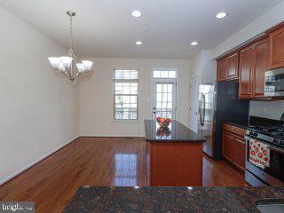 Building Photo - 7721 Duncannon Ln