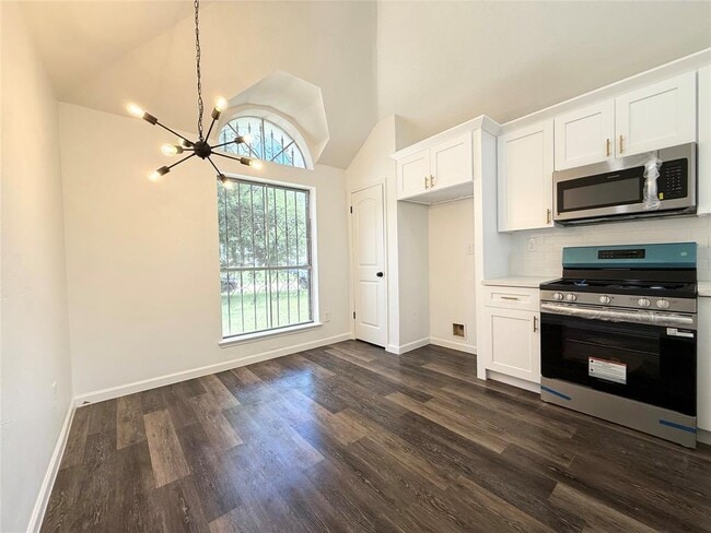 Building Photo - 6347 Marinwood Dr