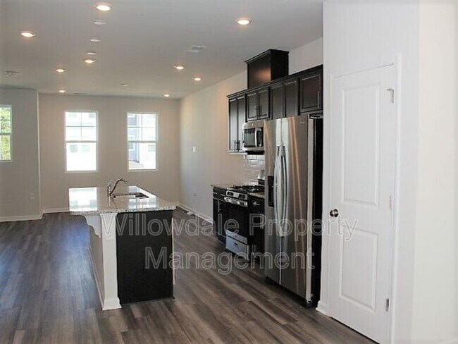Building Photo - 1079 Shoreside Dr