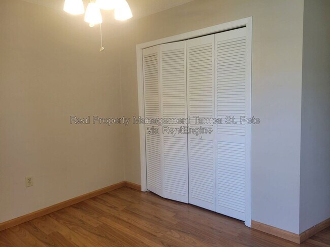 Building Photo - 2024 Sheffield Ct