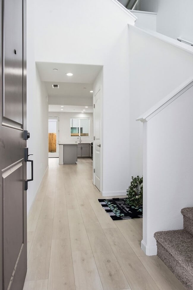 Building Photo - Brand New 4 Bedroom 3 Bathroom with solar in NW Visalia!!!