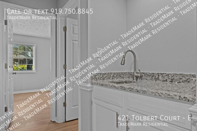 Building Photo - 421 Tolbert Ct