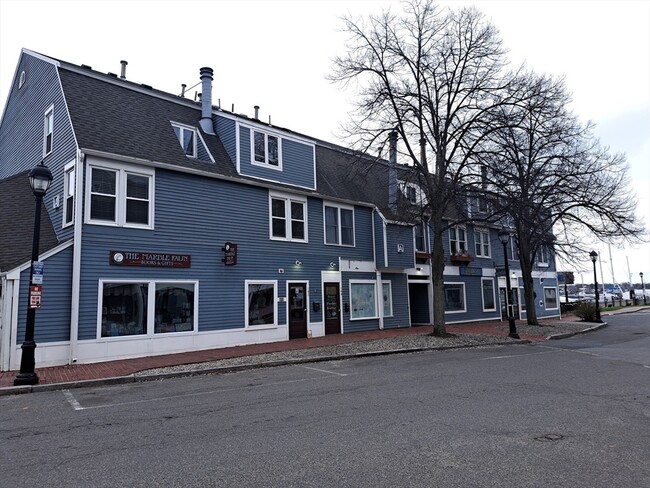 Building Photo - 102 Wharf St