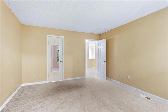 Building Photo - 5403 Sasha Ct