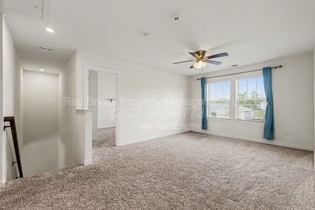 Building Photo - 11144 Comiskey Ln