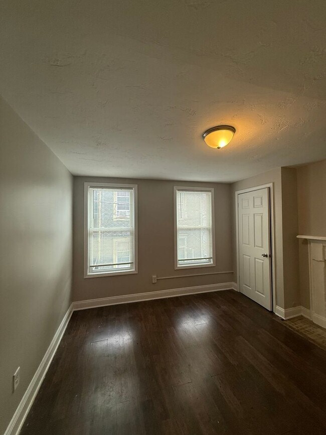 Building Photo - EXTREMELY SPACIOUS AND REMARKABLY REMODELED NORTHSIDE HOME- AVAIL MAY 1ST!