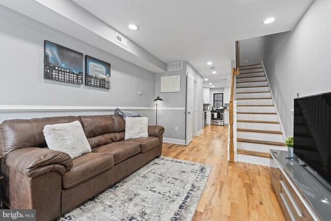 Primary Photo - 712 N Duncan St