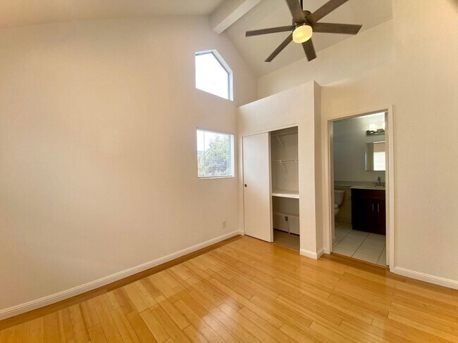 Building Photo - Modern 3BR Home in Nantucket Cove with Dual Suites & Prime Commuter Access