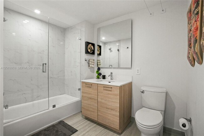 Building Photo - 16385 Biscayne Blvd