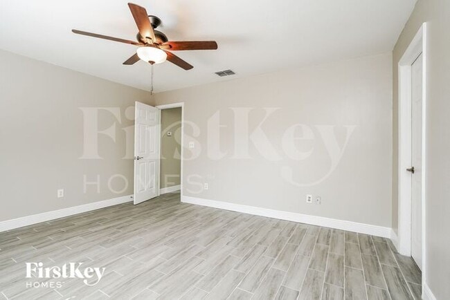 Building Photo - 18001 Laurel Valley Rd