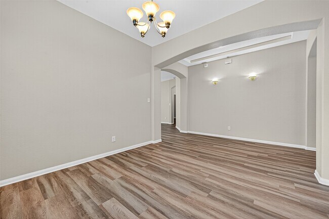 Building Photo - 17914 Logans Pine Dr