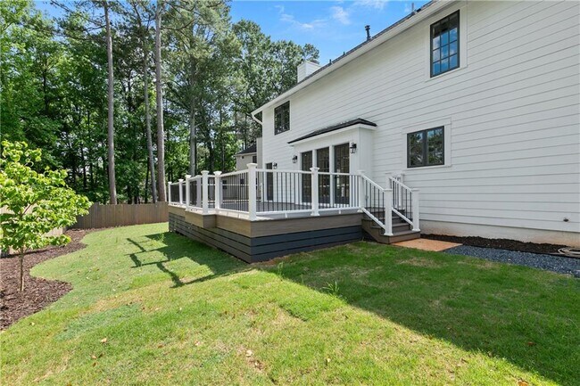 Building Photo - 1296 Hilton Dr