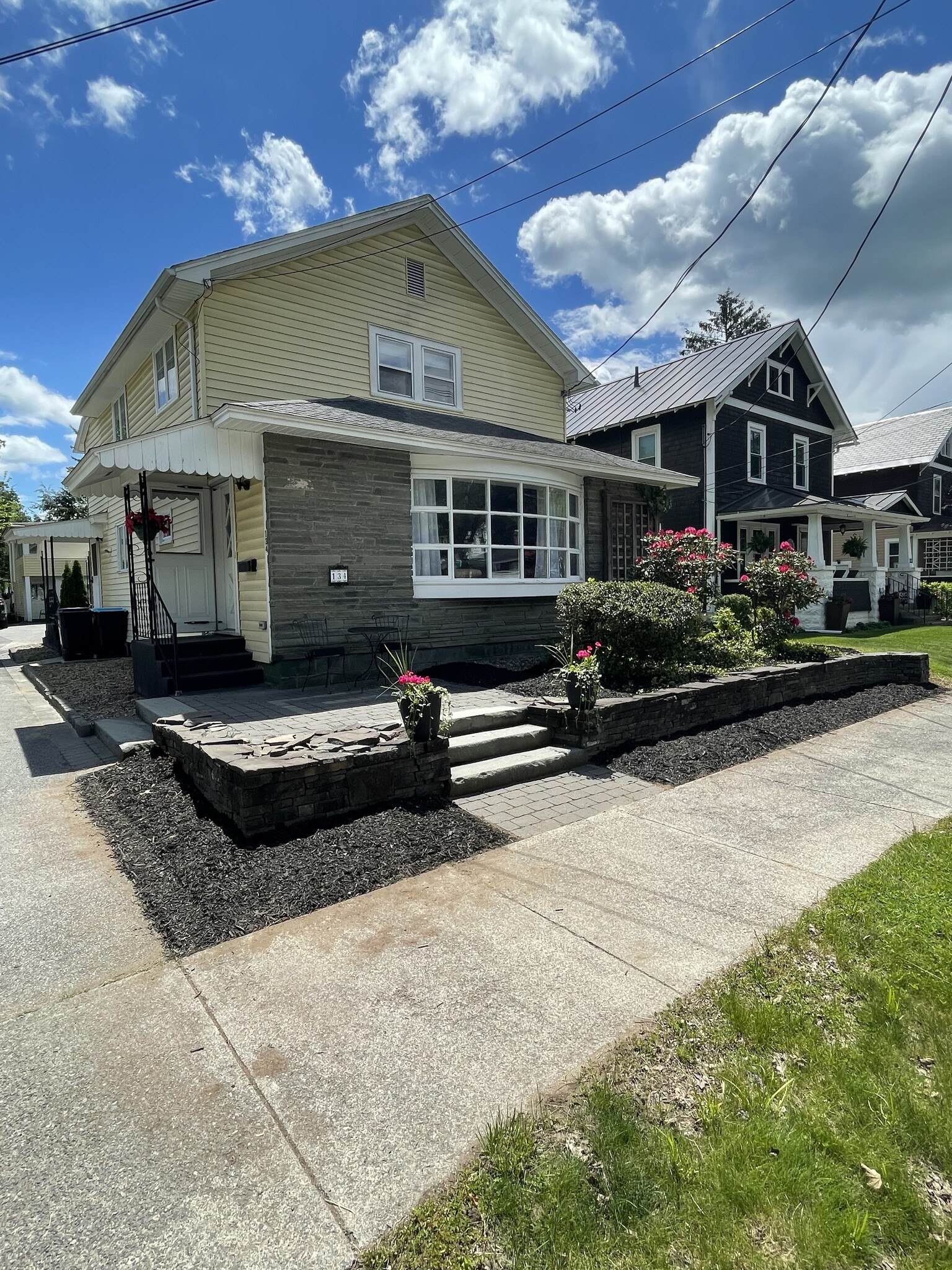 Building Photo - 134 Lincoln Ave