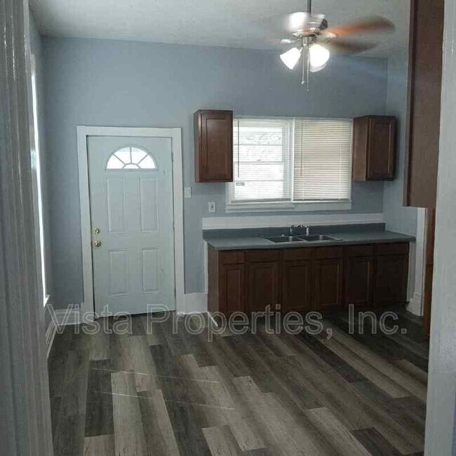 Building Photo - 2208 Garland Ave