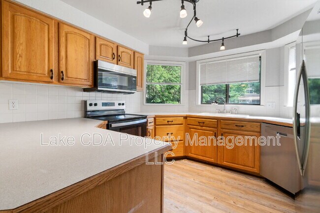 Building Photo - 13079 N Westwood Dr