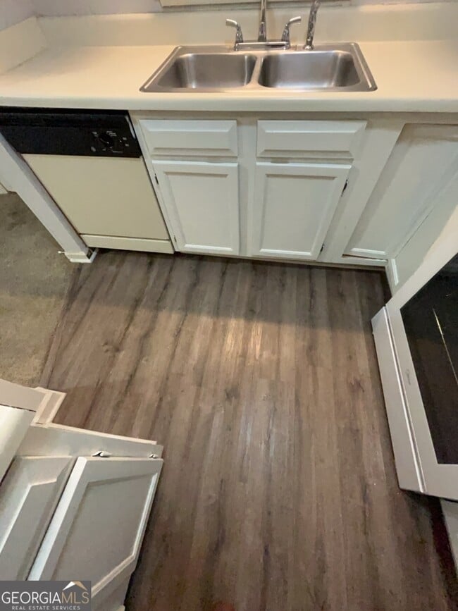 Building Photo - 3528 Jasmine Triangle