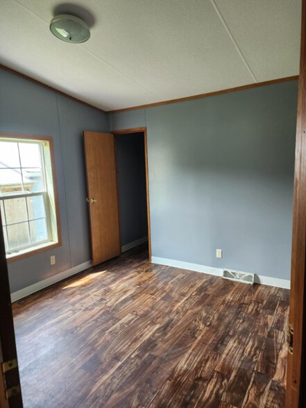 Building Photo - 475 Cold Spring Rd