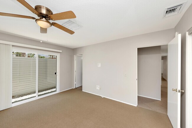 Building Photo - 72896 Tamarisk St