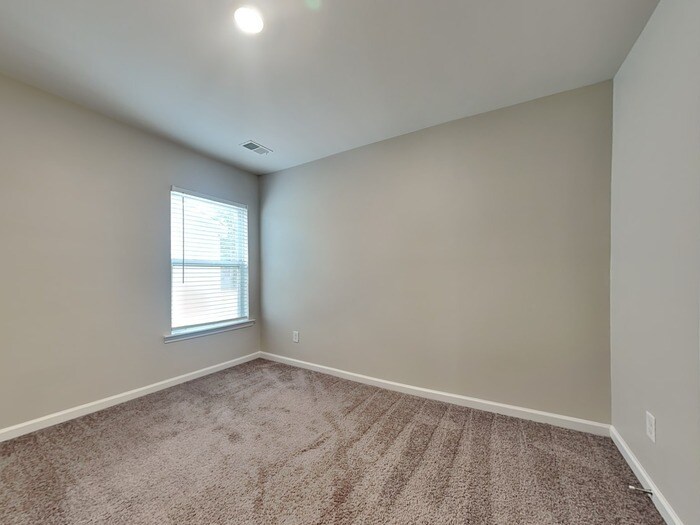 Building Photo - 110 Boat Clb Ln