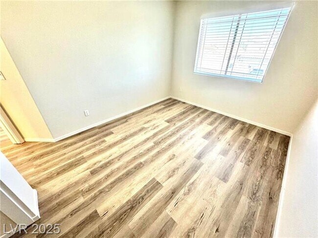 Building Photo - BEAUTIFUL 3 BEDROOM HOME IN SUMMERLIN