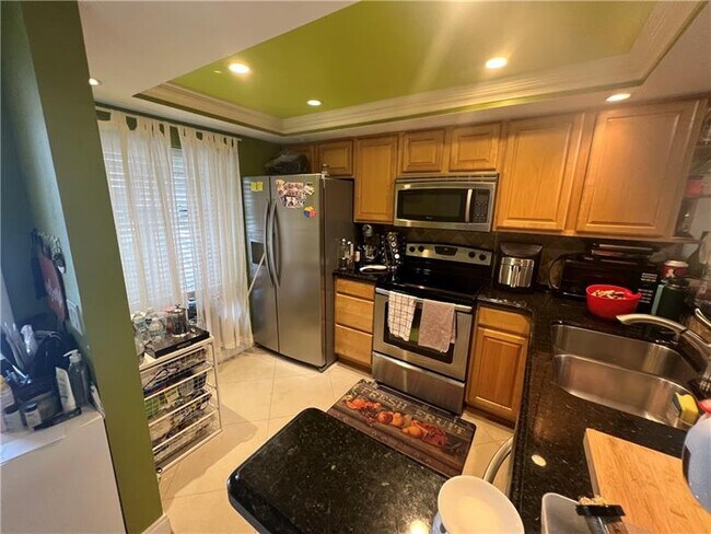 Building Photo - 2339 SW 15th St