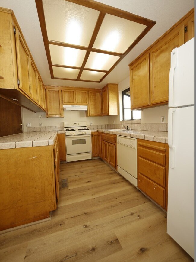 Building Photo - 24 Welch Ln