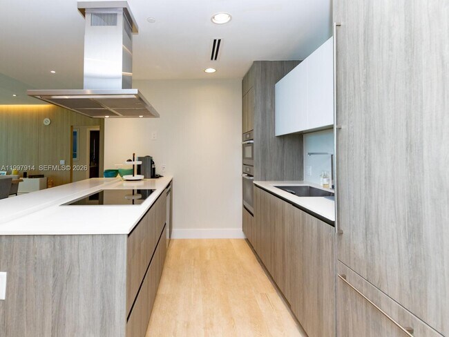 Building Photo - 360 Ocean Dr